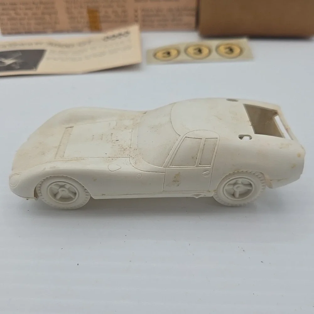 Hawk 1/32 Scale‎ Maserati 5000 GT Car  Model Kit